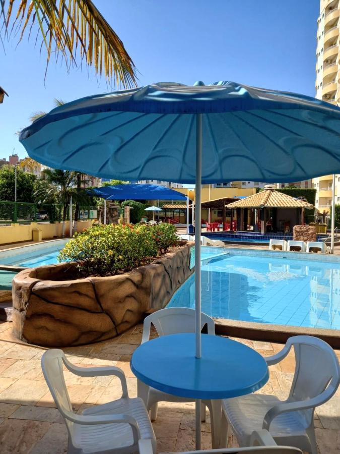 Aparthotel Flat Com Parque Aquatico Caldas Novas Exterior foto